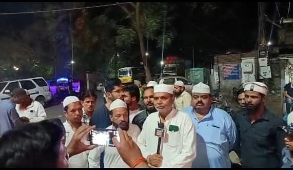 पहलगाम में हुए आतंकवादी हमले के विरोध में आज कस्बा मुस्लिम समुदाय के लोगों ने आतंकवाद का पुरजोर विरोध किया
